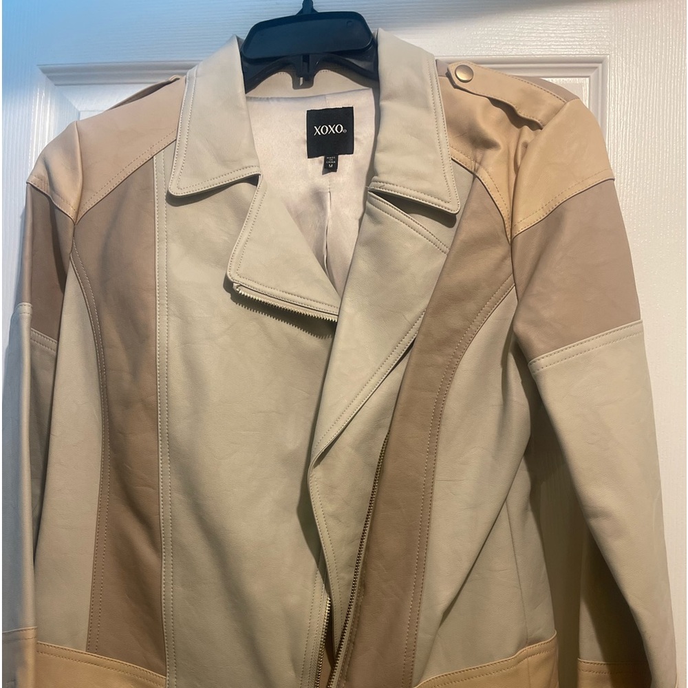 🚨PRICE DROP🚨Super cute!!! Faux leather jacket! Great fit. NWOT
